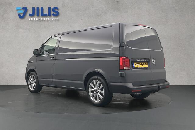 Volkswagen TRANSPORTER 2.0 TDI L1H1 26 | Trekhaak | 2 zitplaatsen rechtsvoor | Apple Carplay