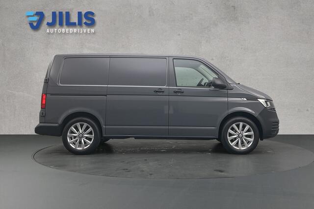 Volkswagen TRANSPORTER 2.0 TDI L1H1 26 | Trekhaak | 2 zitplaatsen rechtsvoor | Apple Carplay