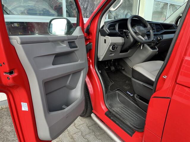 Volkswagen TRANSPORTER Kombi 2.0 TDI L1H1 Comfortline 9-persoons Airco Cruise controle Apple carplay App conect Minibus 9 zitse Exportprijs