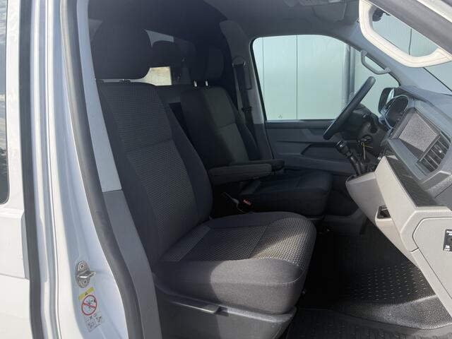 Volkswagen TRANSPORTER 2.0 TDI 150 PK / L2H1 / 1e EIG. / ALUCA INRICHTING / TREKHAAK / IMPERIAAL / CRUISE / AIRCO / NAVI