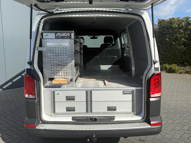 Volkswagen TRANSPORTER 2.0 TDI 150 PK / L2H1 / 1e EIG. / ALUCA INRICHTING / TREKHAAK / IMPERIAAL / CRUISE / AIRCO / NAVI