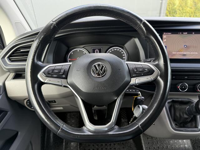 Volkswagen TRANSPORTER 2.0 TDI 111 PK HIGHLINE / STARLIGHT BLUE METALLIC / L2H1 / TREKHAAK / IMPERIAAL / CAMERA / CRUISE / AIRCO