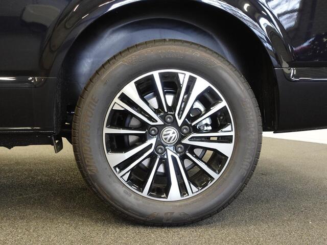 Volkswagen TRANSPORTER 150pk L2H1 28 Highline Automaat Trekhaak Navigatie Carplay Camera Cruise control Lm velgen