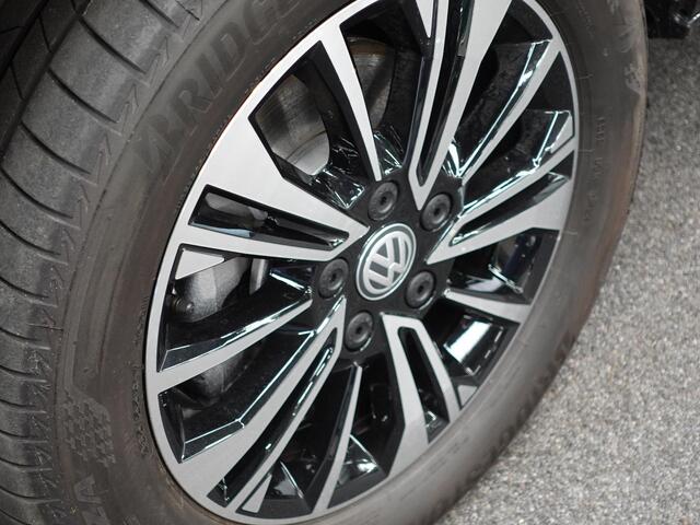 Volkswagen TRANSPORTER 2.0 150PK L2H1 Highline Automaat Airco Navi Parkeersensoren Camera Trekhaak Carplay