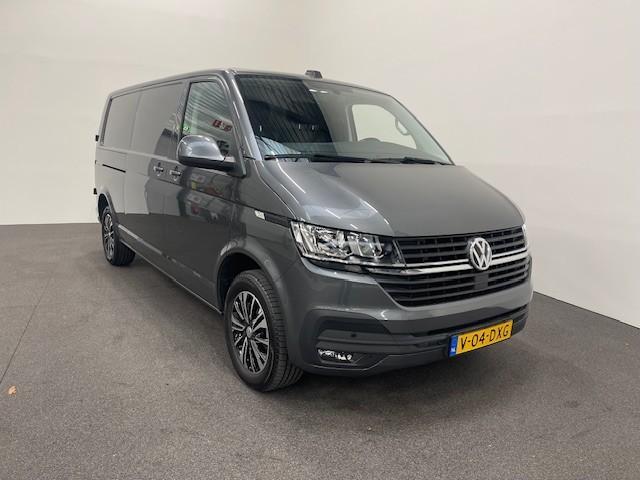 Volkswagen TRANSPORTER 2.0 TDI L2H1 28 Highline Automaat Airco Cruise Control Navi PDC V&A Trekhaak