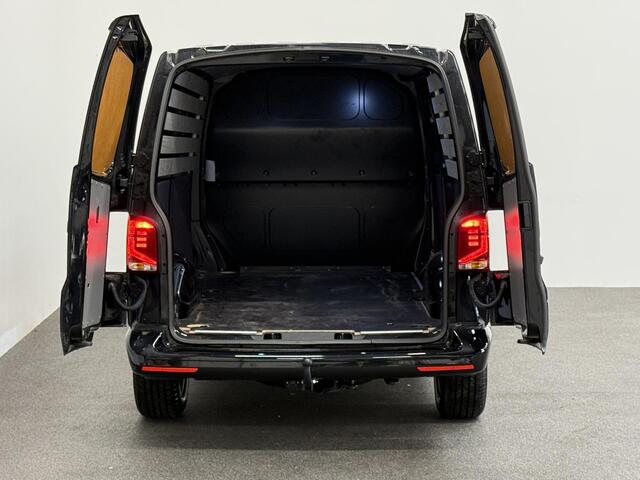 Volkswagen TRANSPORTER 2.0 TDI L2H1 28 Highline Automaat Automaat Camera Airco Cruise Navi Trekhaak