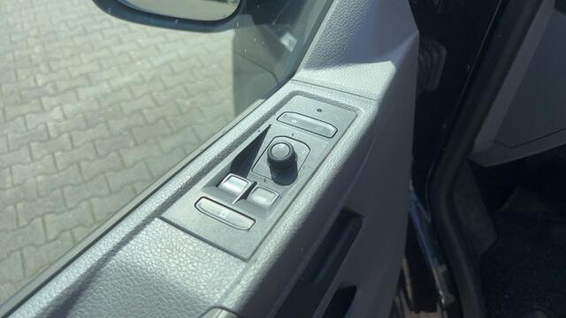 Volkswagen TRANSPORTER 2.0 TDI L2H1 30 Dubbel Cabine Comfortline - Leer - ACC - Camera