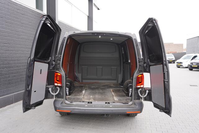 Volkswagen TRANSPORTER 2.0 TDI 150PK Automaat EURO 6 - Airco - Navi - Cruise - ¤ 21.950,- Excl.