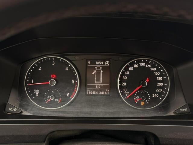 Volkswagen TRANSPORTER 2.0 TDI L2H1 DUBBEL CABINE. XENON LED PDC, CRUISE, TREKHAAK