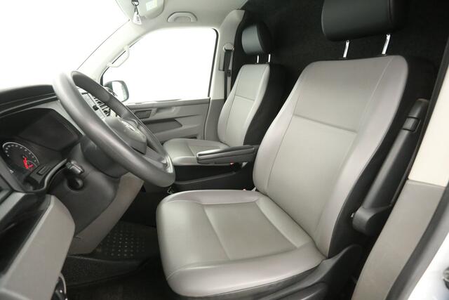 Volkswagen TRANSPORTER 2.0 TDI L2H1 | Airco | Cruise | Trekhaak | Parkeersens.