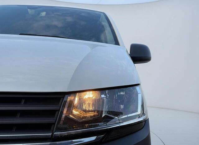 Volkswagen TRANSPORTER 2.0 TDI L2H1 30 CRUISE - STOELVERWARMING - TREKHAAK - PARKEERSENSOREN