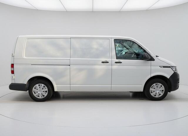 Volkswagen TRANSPORTER 2.0 TDI L2H1 30 CRUISE - STOELVERWARMING - TREKHAAK - PARKEERSENSOREN