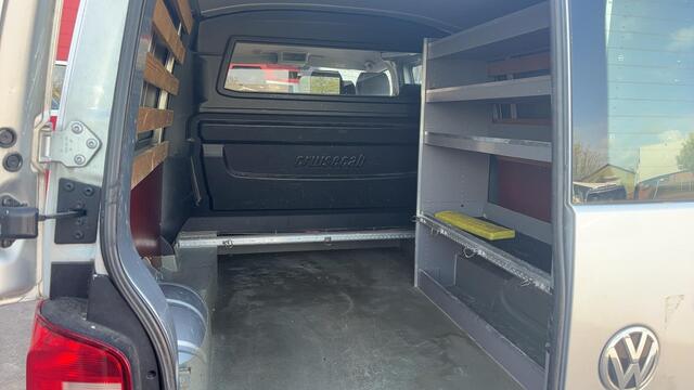 Volkswagen TRANSPORTER 2.0 TDI L2H1 DC 6 PERS / TREKHAAK / 1STE EIG / DEALER OH / LEDER / AIRCO / BLUETOOTH / CRUISE / NL-AUTO