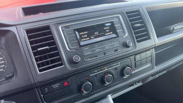 Volkswagen TRANSPORTER 2.0 TDI L2H1 DC 6 PERS / TREKHAAK / 1STE EIG / DEALER OH / LEDER / AIRCO / BLUETOOTH / CRUISE / NL-AUTO