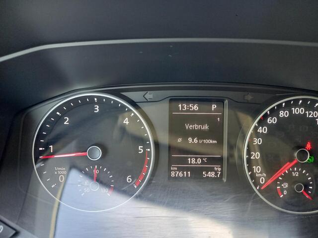 Volkswagen TRANSPORTER 2.0 TDI L2H1 DC Highline 150pk automaat / trekhaak / dubbele cabine