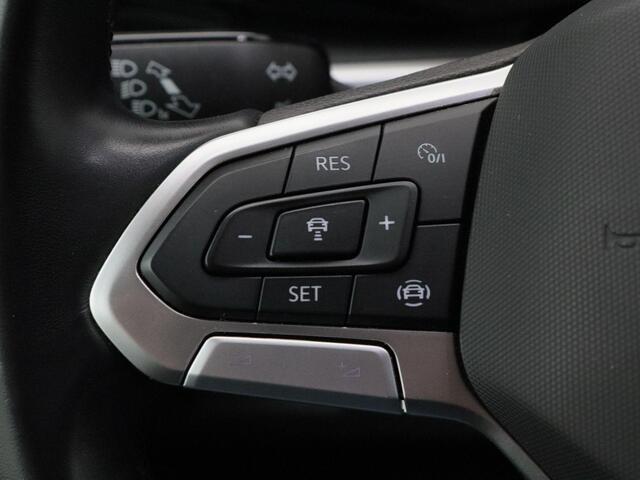 Volkswagen TRANSPORTER 2.0 TDi 150 Pk Automaat Bulli 75 Jahre | Camera | Trekhaak | Adaptive Cruise | CarPlay | Leer | Stoelverwarming | 17 Inch | 62.736 Km !!