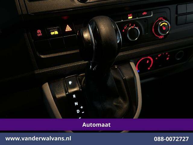 Volkswagen TRANSPORTER 2.0 TDI 150pk Automaat L2H1 Euro6 Airco | Apple Carplay | LED | Cruisecontrol | 2500kg Trekhaak | Android Auto, Parkeersensoren, Bijrijdersbank