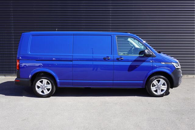 Volkswagen TRANSPORTER 150pk automaat L2H1 2x Schuifdeur Apple Carplay Cruise control Navigatie Airco LED Parkeersensoren 17" Velgen