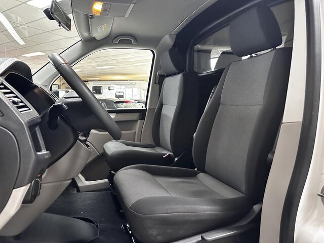 Volkswagen TRANSPORTER 2.0 TDI L1H1/ Dealer onderhouden!/ Trekhaak/ Zij-Schuifdeur Rechts/ Bluetooth/ Airco/ Cruise/ Elek. pakket/ Armsteun/ AUX & USB/ Dagrijverl.