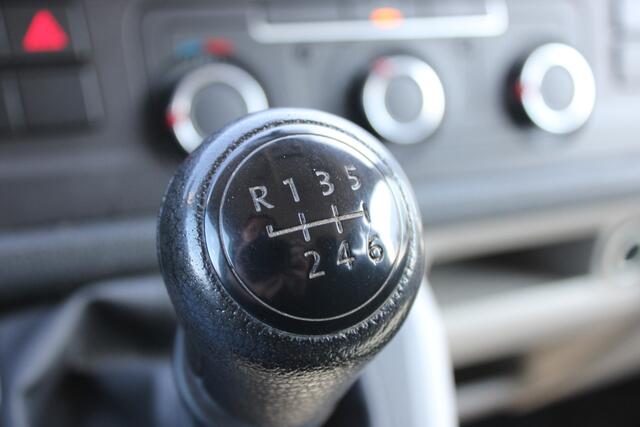 Volkswagen TRANSPORTER 2.0 TDI 150PK L2H1 DC Comfortline |TREKHAAK|SIDEBARS|VERWARMDE-VOORRUIT|