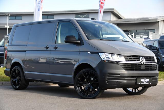 Volkswagen TRANSPORTER 2.0 TDI L1H1 30 Bulli Edition Virtual, Camera, Carplay, Stoelverwarming, 150pk, NAVI, Trekhaak, Sensoren, Uniek!