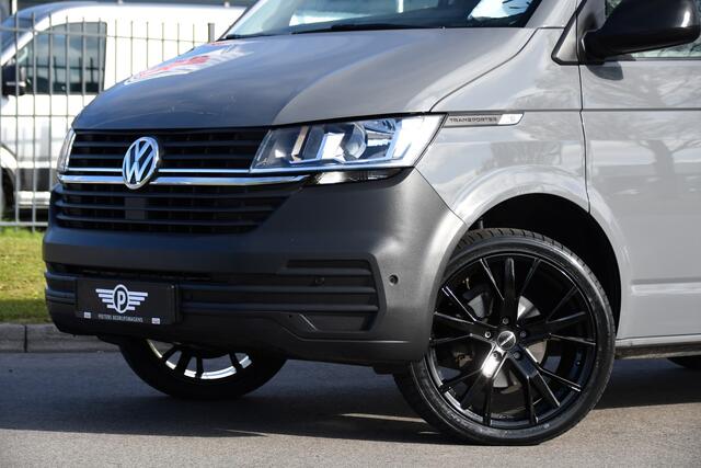 Volkswagen TRANSPORTER 2.0 TDI L1H1 30 Bulli Edition Virtual, Camera, Carplay, Stoelverwarming, 150pk, NAVI, Trekhaak, Sensoren, Uniek!
