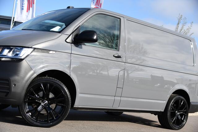 Volkswagen TRANSPORTER 2.0 TDI L1H1 30 Bulli Edition Virtual, Camera, Carplay, Stoelverwarming, 150pk, NAVI, Trekhaak, Sensoren, Uniek!