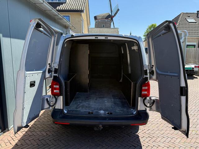 Volkswagen TRANSPORTER 2.0 TDI L2 Comfortline 115PK AC PDC Carplay Schade