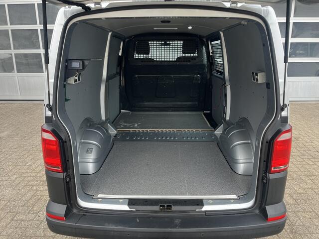 Volkswagen TRANSPORTER 2.0 TSI L2H1 Benzine / CNG Dubbele Schuifdeur Airco Cruise controle Bpm vrij Trekhaak Klep achter Omvormer Kastinrichting Standkachel Euro 6 Benzine Ideaal voor ombouw naar Camper !!
