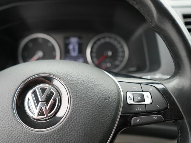 Volkswagen TRANSPORTER 2.0 TDI L2H1 Highline AUT 204PK TREKHAAK 2500 KG
