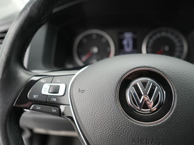 Volkswagen TRANSPORTER 2.0 TDI L2H1 Highline AUT 204PK TREKHAAK 2500 KG