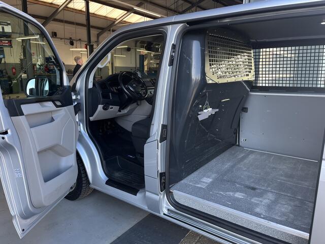 Volkswagen TRANSPORTER 2.0 TSI L2H1 Benzine Dubbele Schuifdeur Airco Cruise controle Bpm vrij Trekhaak Klep achter Omvormer Kastinrichting Standkachel Euro 6 Benzine Ideaal voor ombouw naar Camper !!