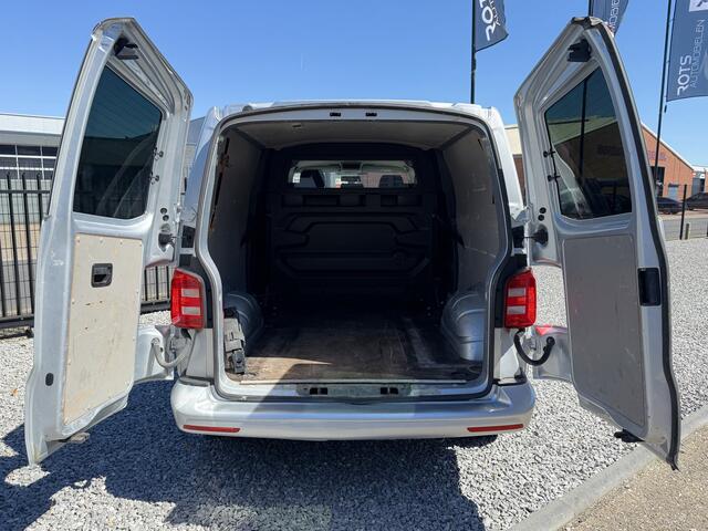 Volkswagen TRANSPORTER 2.0 TDI Extra Lang T6 150PK Dubbel Cabine 2018 Zilver Metallic