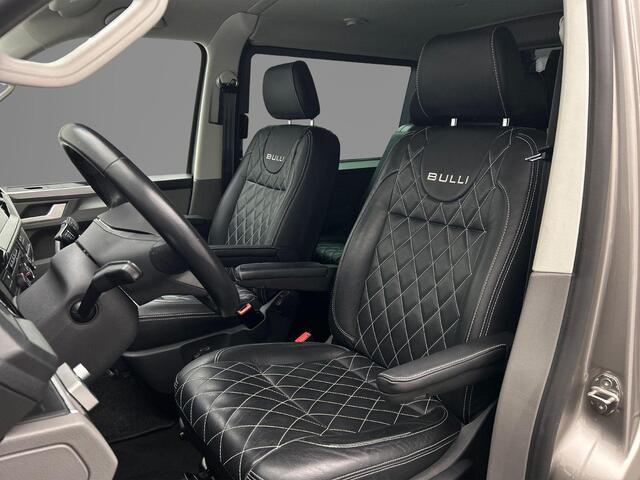 Volkswagen TRANSPORTER T6.1 2.0 TDI 204pk DSG L2 Bulli Dubbele cabine | 2x Schuifdeur | Leder | Blackstyle | Trekhaak | Stoelverwarming | BPM-vrij | Standkachel