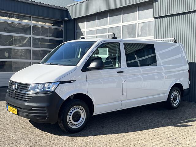 Volkswagen TRANSPORTER 2.0 TDI L2H1 30 DC Airco Cruise controle Telefoonverbinding Trekhaak 2200kg trekgewicht Apple carplay Navigatiesysteem schuifdeur Euro 6 DC 1e eigenaar Dealer onderhouden