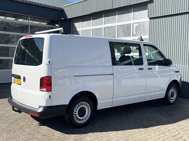 Volkswagen TRANSPORTER 2.0 TDI L2H1 30 DC Airco Cruise controle Telefoonverbinding Trekhaak 2200kg trekgewicht Apple carplay Navigatiesysteem schuifdeur Euro 6 DC 1e eigenaar Dealer onderhouden