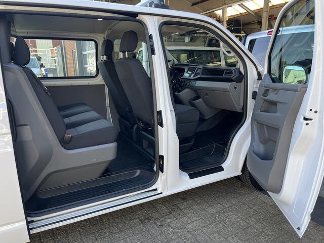 Volkswagen TRANSPORTER 2.0 TDI L2H1 30 DC Airco Cruise controle Telefoonverbinding Trekhaak 2200kg trekgewicht Apple carplay Navigatiesysteem schuifdeur Euro 6 DC 1e eigenaar Dealer onderhouden