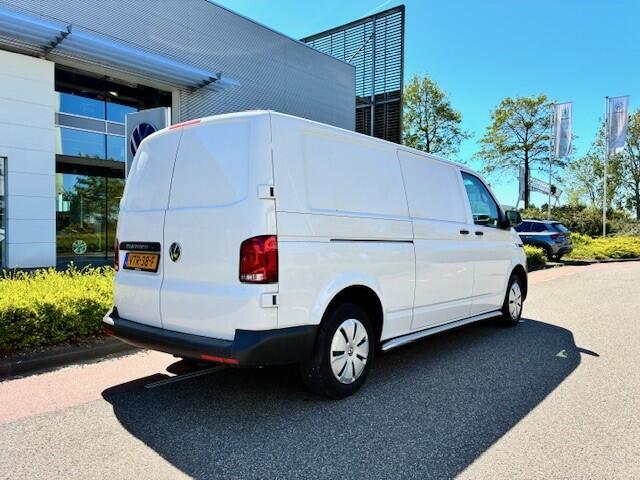 Volkswagen TRANSPORTER 2.0 TDI L2H1 28 / Parkeersensoren achter / Airco