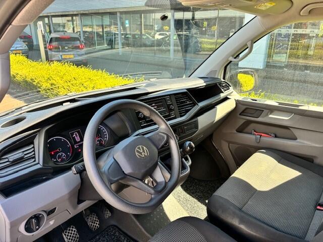 Volkswagen TRANSPORTER 2.0 TDI L2H1 28 / Parkeersensoren achter / Airco