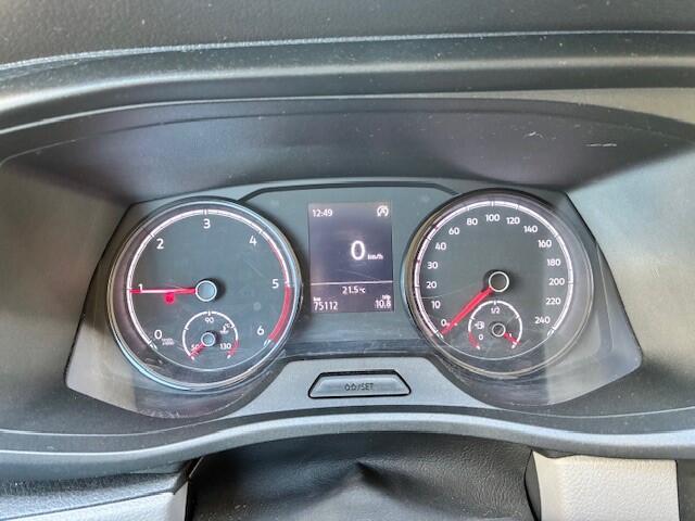 Volkswagen TRANSPORTER 2.0 TDI L2H1 28 / Parkeersensoren achter / Airco
