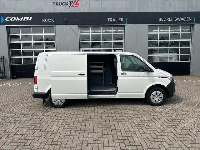 Volkswagen TRANSPORTER 2.0 TDI L2H1 28 BPM Vrij/(Complete inrichting Sortimo)/150pk/Camera
