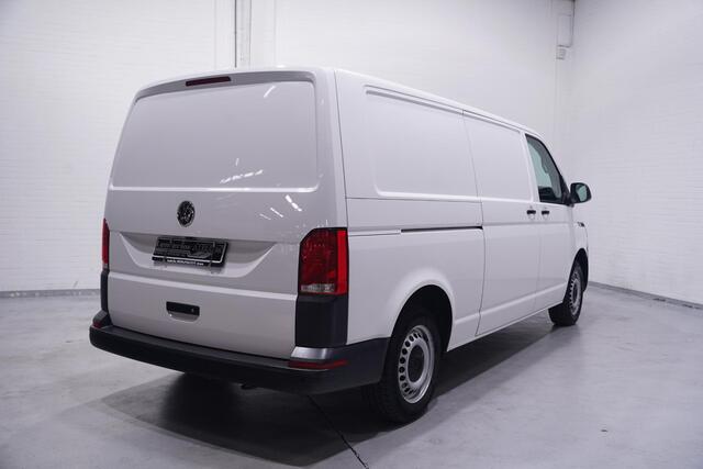 Volkswagen TRANSPORTER 2.0 TDI 110 pk L2H1 Airco, Achterklep, Camera Opbergkasten Laadruimte, PDC achter, 2-Zits