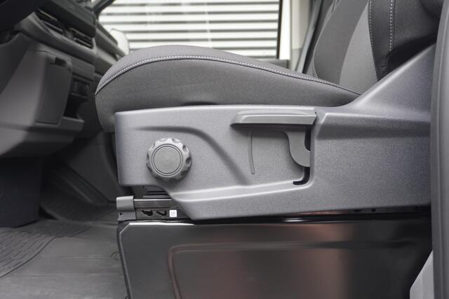 Volkswagen TRANSPORTER 2.5 eHybrid L2H1 30 Life, Climatronic, Achteruitrijcamera, Achterdeuren, Bijrijdersbank, Trekhaak