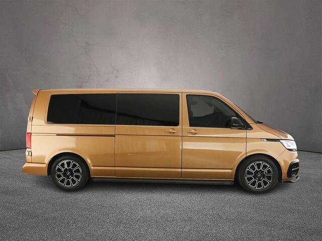 Volkswagen TRANSPORTER T6.1 2.0 TDI 150pk DSG L2 Bulli Dubbele Cabine | Leder | 2x Schuifdeur | Adaptieve Cruise Control | 6-persoons | Apple Carplay / Android Auto | Trekhaak | Camera | Navigatie |