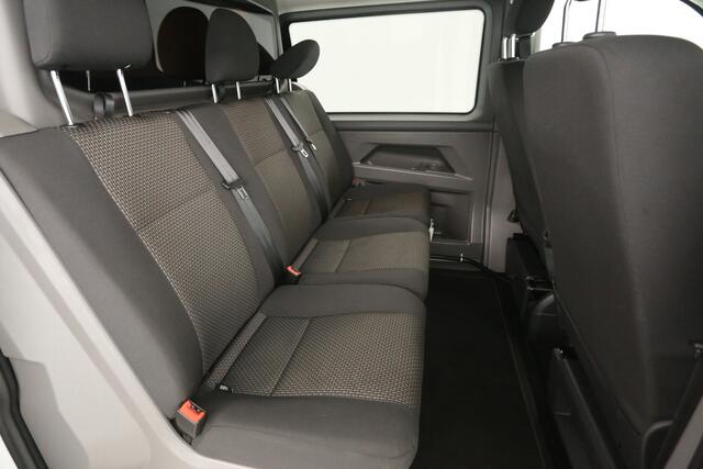 Volkswagen TRANSPORTER 2.0 TDI BULLI 150PK L2H1 | Automaat | Dubbele Cabine | Airco | Cruise | Virtual | Camera | Carplay | Trekhaak