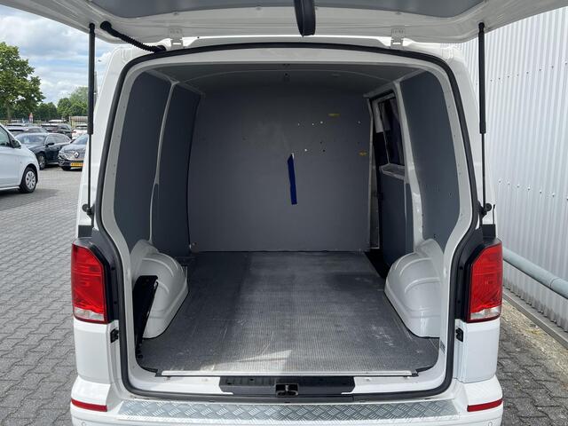 Volkswagen TRANSPORTER 2.0 TDI L1H1*4MOTION*ACC*NAVI*HAAK*A/C*CARPLAY*LM*