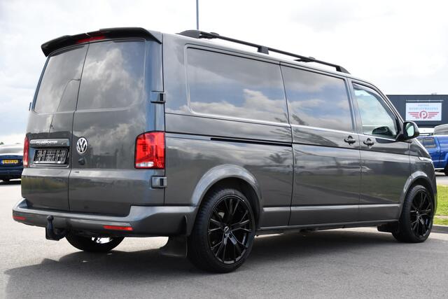 Volkswagen TRANSPORTER 2.0 TDI L2H1 30 Bulli Virtual, Adaptieve Cruise, Camera, Carplay, LED, Stoelverwarming, Standkachel, 150pk, Automaat, Trekhaak, Uniek!