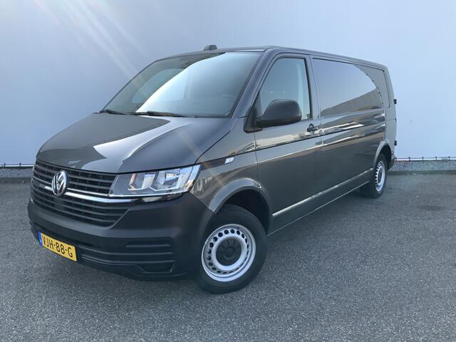 Volkswagen TRANSPORTER 2.0 TDI L2H1 28 Economy Business Airco Cruise 3 Zits Trekhaak 2200 kg Euro 6