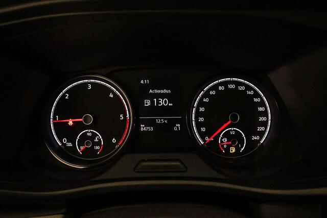 Volkswagen TRANSPORTER 2.0 TDI 110 PK L2 Dubbele cabine Comfortline | 6-zitplaatsen | Betimmering | Trekhaak | Navigatie (Apple carplay / Android Auto)