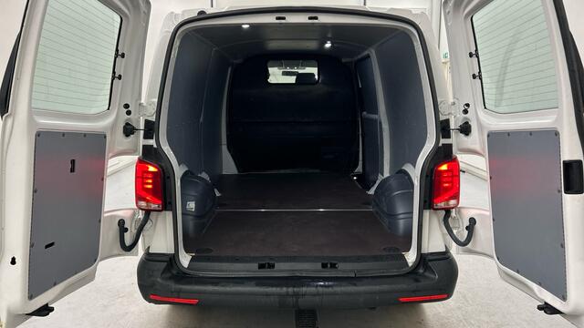 Volkswagen TRANSPORTER 2.0 TDI L2H1 30 AC I Cr.Contr.